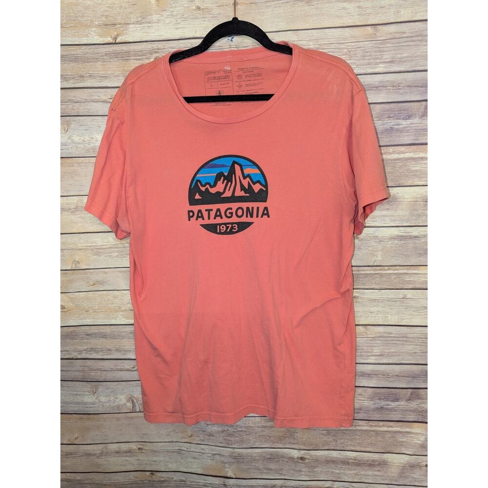 PATAGONIA T-Shirt Mens Organic Cotton Size L Slim Fit Salmon 1973